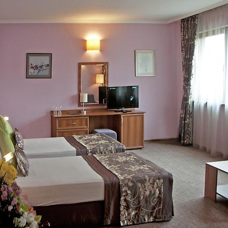 Hotel Real Plovdiv Extérieur photo