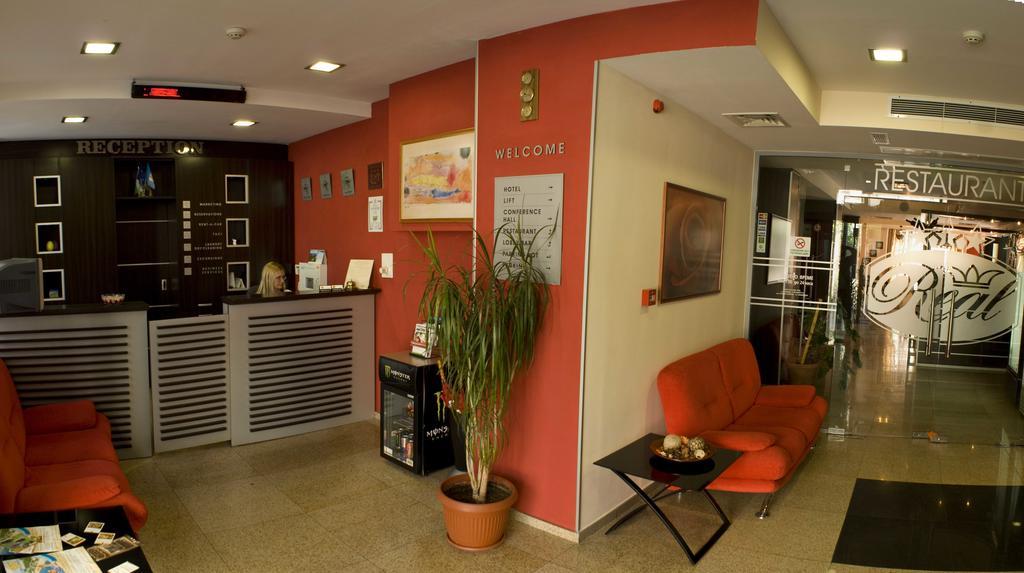 Hotel Real Plovdiv Extérieur photo