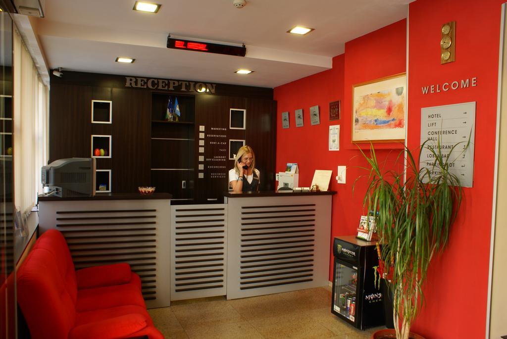 Hotel Real Plovdiv Extérieur photo