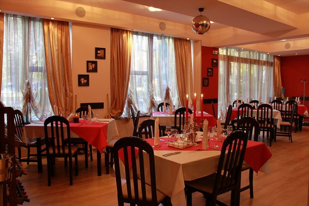 Hotel Real Plovdiv Extérieur photo