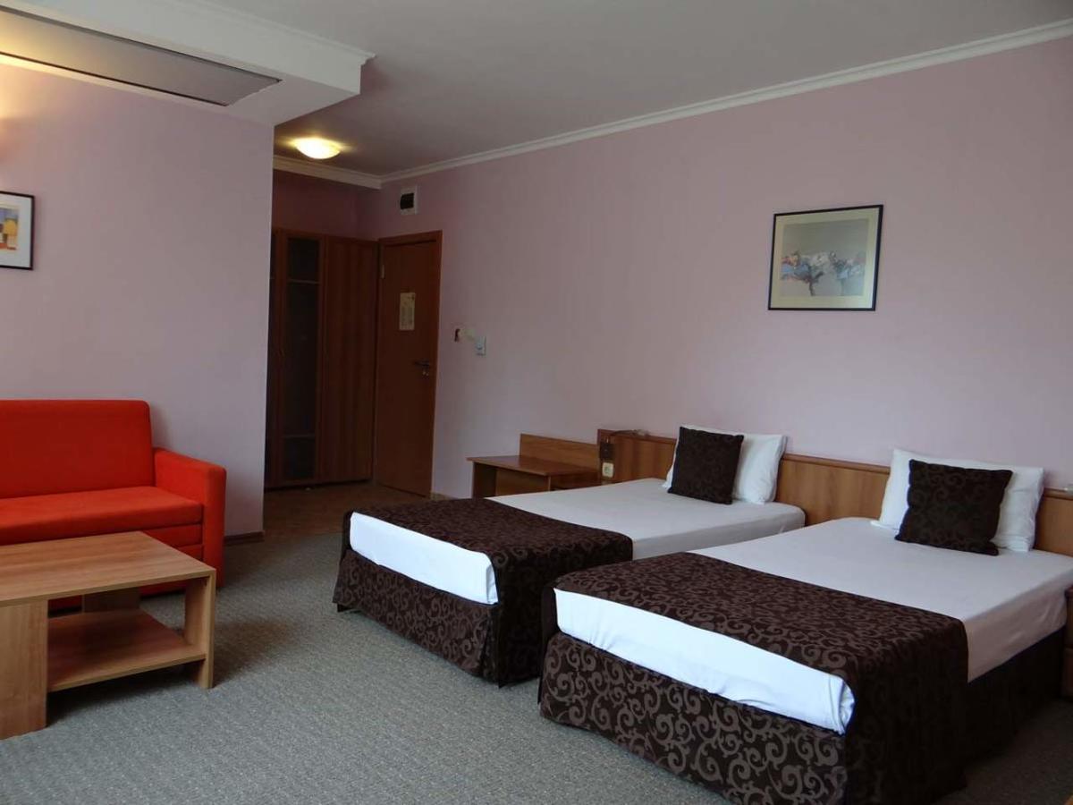 Hotel Real Plovdiv Extérieur photo