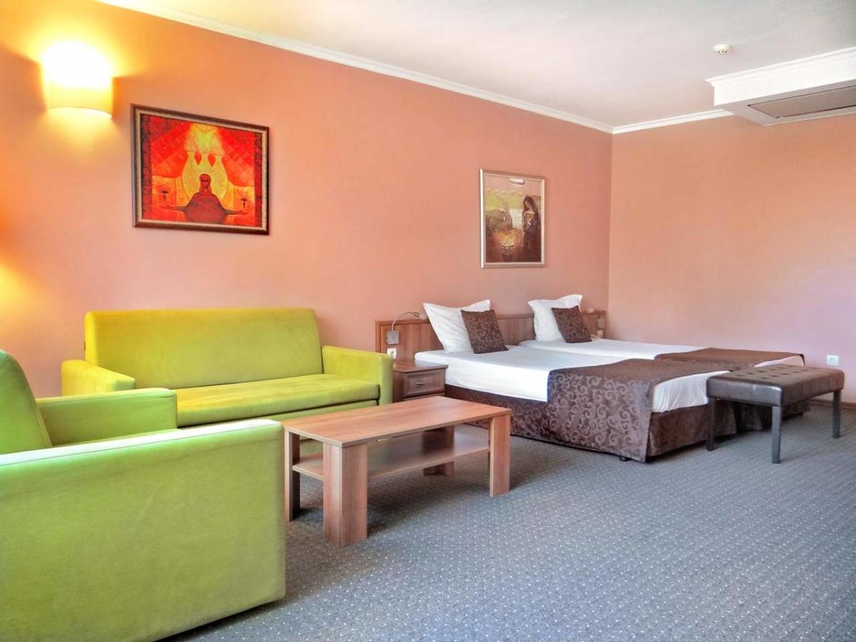 Hotel Real Plovdiv Extérieur photo