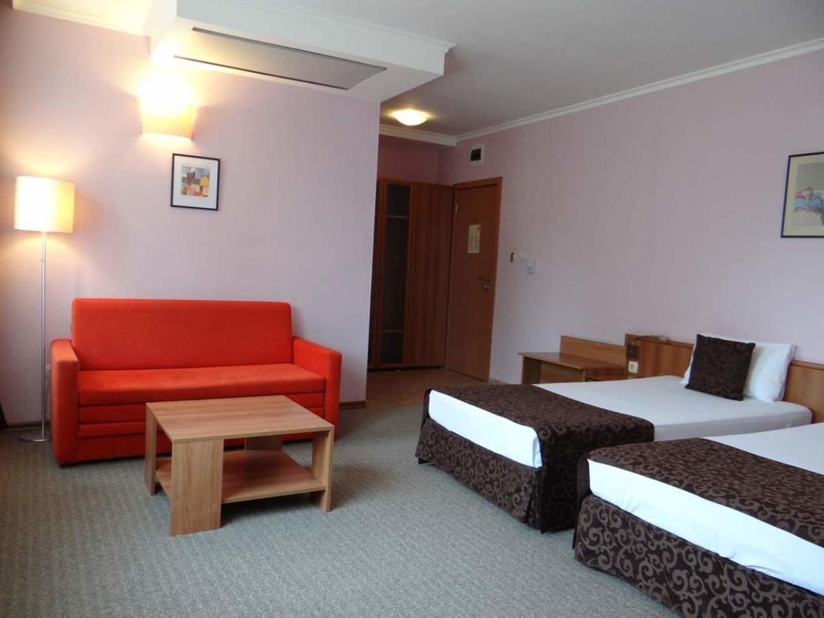 Hotel Real Plovdiv Extérieur photo